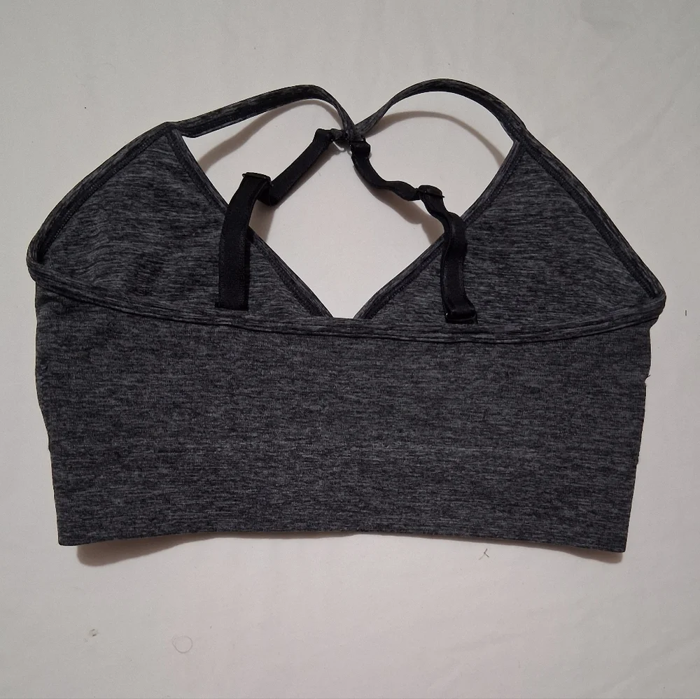 EUC Secret Treasures Intimates Sz. M Gray/Black‎ Sports Bra.